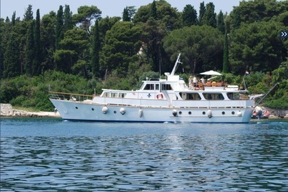 Location Yacht à moteur Dagless Fleur de Lys Rijeka