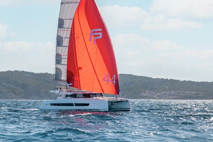 Noleggio Catamarano Fountaine Pajot Fountaine Pajot New 44 Maestro - 3 cab. Saint-Raphaël