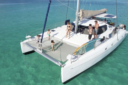 Rental Catamaran Fountaine Pajot Bahia 46 Saint Martin