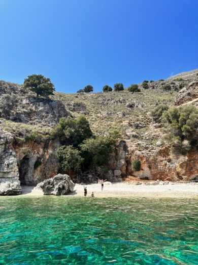 Кефало́ния Without license Poseidon Ranieri 455 alt tag text