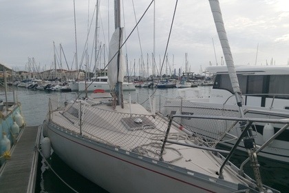 Charter Sailboat Beneteau FIRST 32 Les Sables-d'Olonne