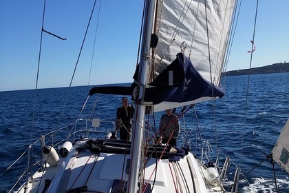 Charter Sailboat JEANNEAU SUN ODYSSEY 36I Cannes