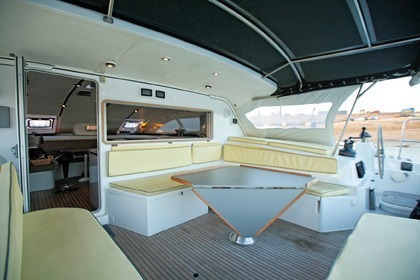 Noleggio Catamarano Dufour Nautitech custom Bora Bora
