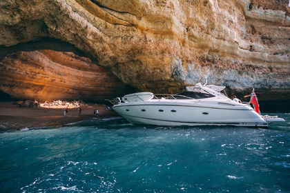 Hire Motorboat Sunseeker Portofino 46 Vilamoura