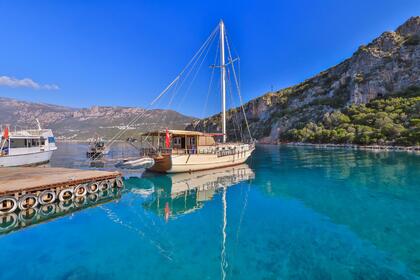Noleggio Caicco Traditional Gulet with a capacity of 6 people Ketch Kaş