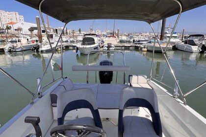 Charter Motorboat Beneteau Flyer 6.6 Portimão