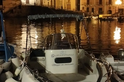 Hire Motorboat Ascari Prestige one Lipari