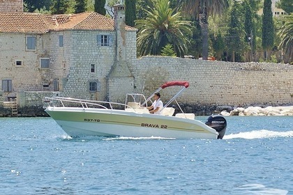 Verhuur Motorboot Mingolla Brava 22 Trogir