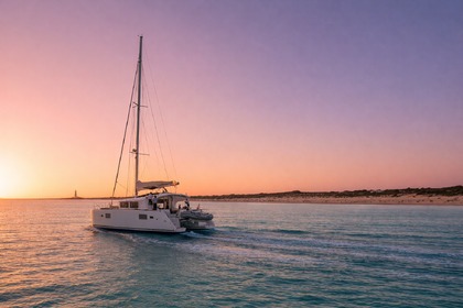 Hire Catamaran Lagoon Lagoon 400 S2 Ibiza