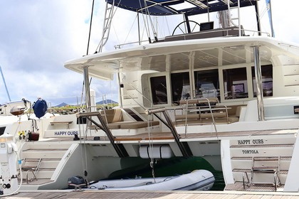 Hire Catamaran Lagoon-Bénéteau Lagoon 52 F - 5 + 2 cab. Tortola
