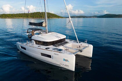 Hire Catamaran Lagoon-Bénéteau Lagoon 40 - 4 + 2 cab Šibenik