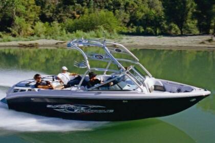 Rental Motorboat Correct Craft super air nautique 220 Ancy