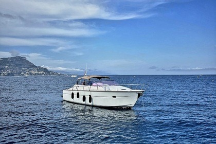 Rental Motorboat Solare 40 Solare 40 Sports Cruiser Beaulieu-sur-Mer