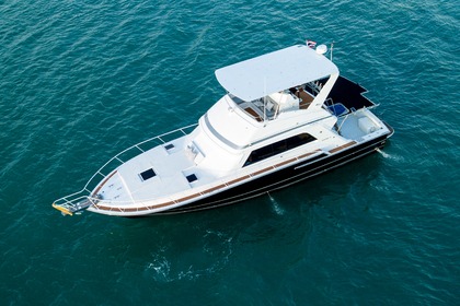 Hire Motorboat Bertram Bertram 50 Convertible Phuket