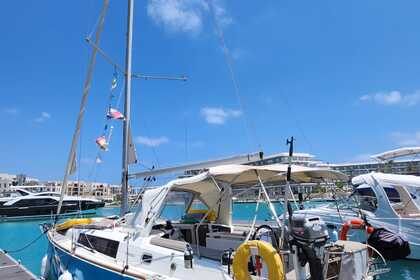 Hire Sailboat Beneteau Oceanis 35.1 El Gouna