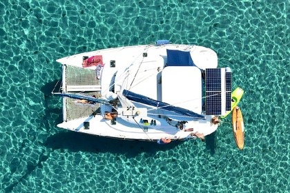 Charter Catamaran Lagoon 380 Porto-Vecchio