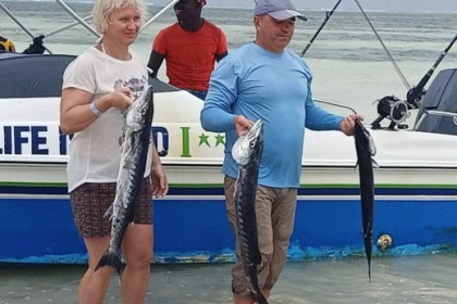 Miete Motorboot Chris Craft 30 Calypso Zanzibar