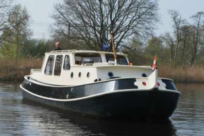 Charter Houseboat Bies Hamal Sneek
