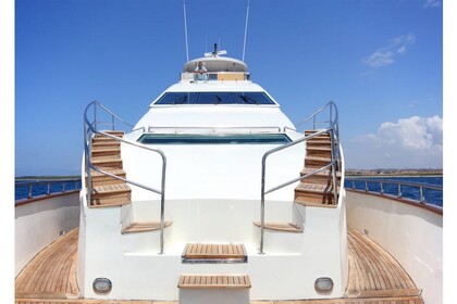 Rental Motor yacht Mt-9 33meter 5 cabın 2006 Göltürkbükü