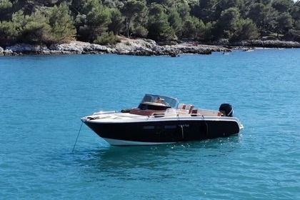Verhuur Motorboot Invictus CX 240 Fréjus