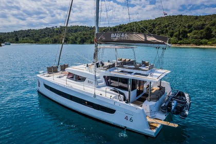 Czarter Katamaran Catana Group Bali 4.6 - 5 + 2 cab. Trogir
