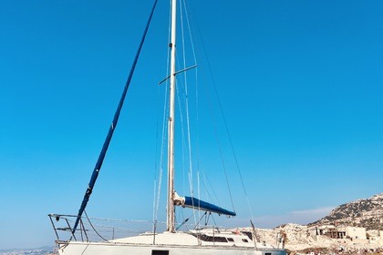 Hire Sailboat Beneteau Oceanis 320 Carnon Plage