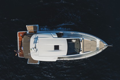 Noleggio Barca a motore Jeanneau DB 37 Amalfi