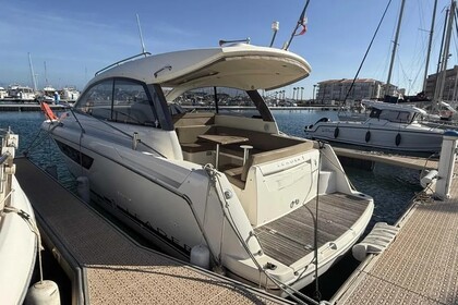 Hire Motorboat Jeanneau Leader 9 Hyères