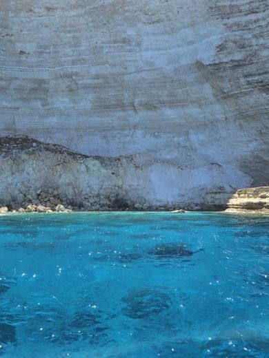 Lampedusa Motorboat Elegante Gozzo cabinato alt tag text