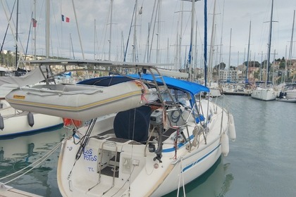 Rental Sailboat Bavaria 34 Saint-Mandrier-sur-Mer