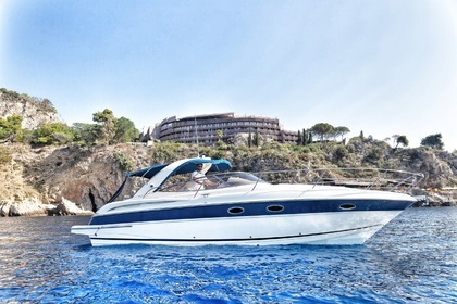 Rental Motorboat BAVARIA 32 Sport Giardini Naxos