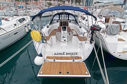 Rental Sailboat BAVARIA 33 CRUISER Split