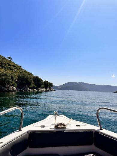 Кефало́ния Without license Poseidon Ranieri 455 alt tag text