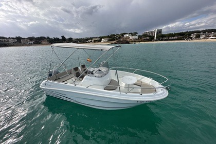 Charter Motorboat Jeanneau cap camarat 5.5 cc Palamós