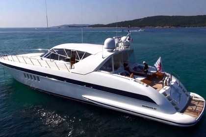 Location Yacht à moteur Mangusta 80 Porto-Vecchio