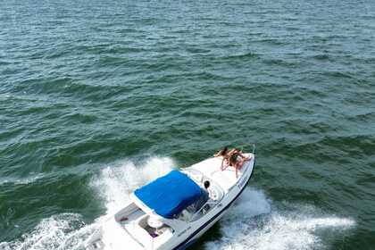 Miete Motorboot Runner 260 Balneário Camboriú