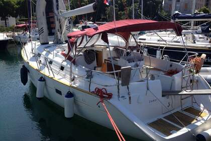 Charter Sailboat BENETEAU OCEANIS 411 Athens