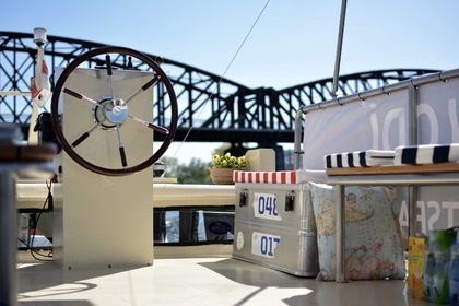 Miete Motorboot 1971 Barkasa Prag