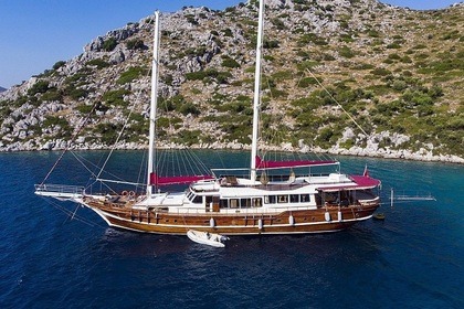 Noleggio Caicco Stylish Flybridge Jakuzi Gulet For Big Groups Marmaris