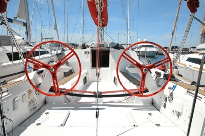 Noleggio Barca a vela Elan Marine Elan 350 Performance - 3 cab. Ponte