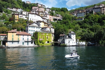 Чартер Моторная яхта trimarchi s 57 s 57 Комо