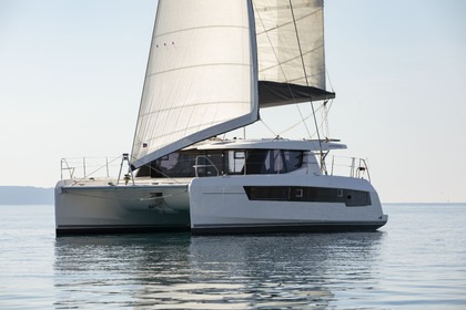 Hire Catamaran Robertson & Caine Leopard 45 Split