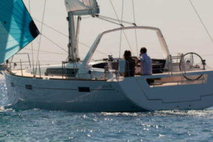 Rental Sailboat Bénéteau Océanis 45 Brest