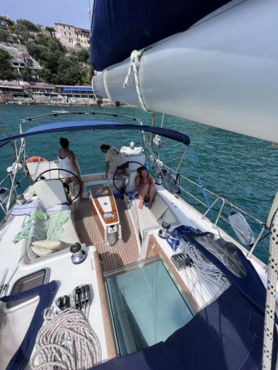 La Spezia Sailboat Beneteau Beneteau oceanis 40 alt tag text