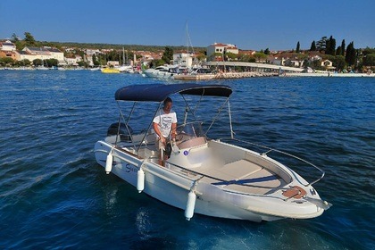 Hire Motorboat Saver 550 Open Malinska-dubašnica