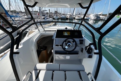 Charter Motorboat Jeanneau CAP CAMARAT 7.5 WA S3 La Forêt-Fouesnant