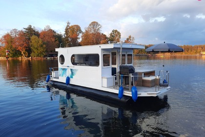 Charter Houseboat Rollyboot Hausboote Rollyboot Max Berlin