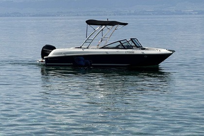 Charter Motorboat Bayliner E7 Publier