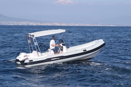 Hire Boat without licence  Italboats Predator 570 Vico Equense