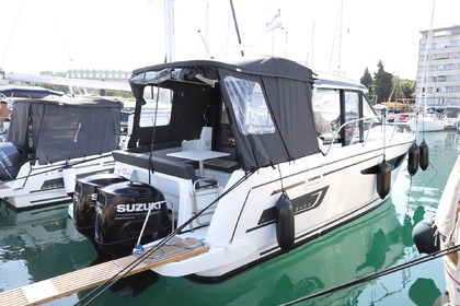 Charter Motorboat Jeanneau Merry Fisher 895 Dubrovnik